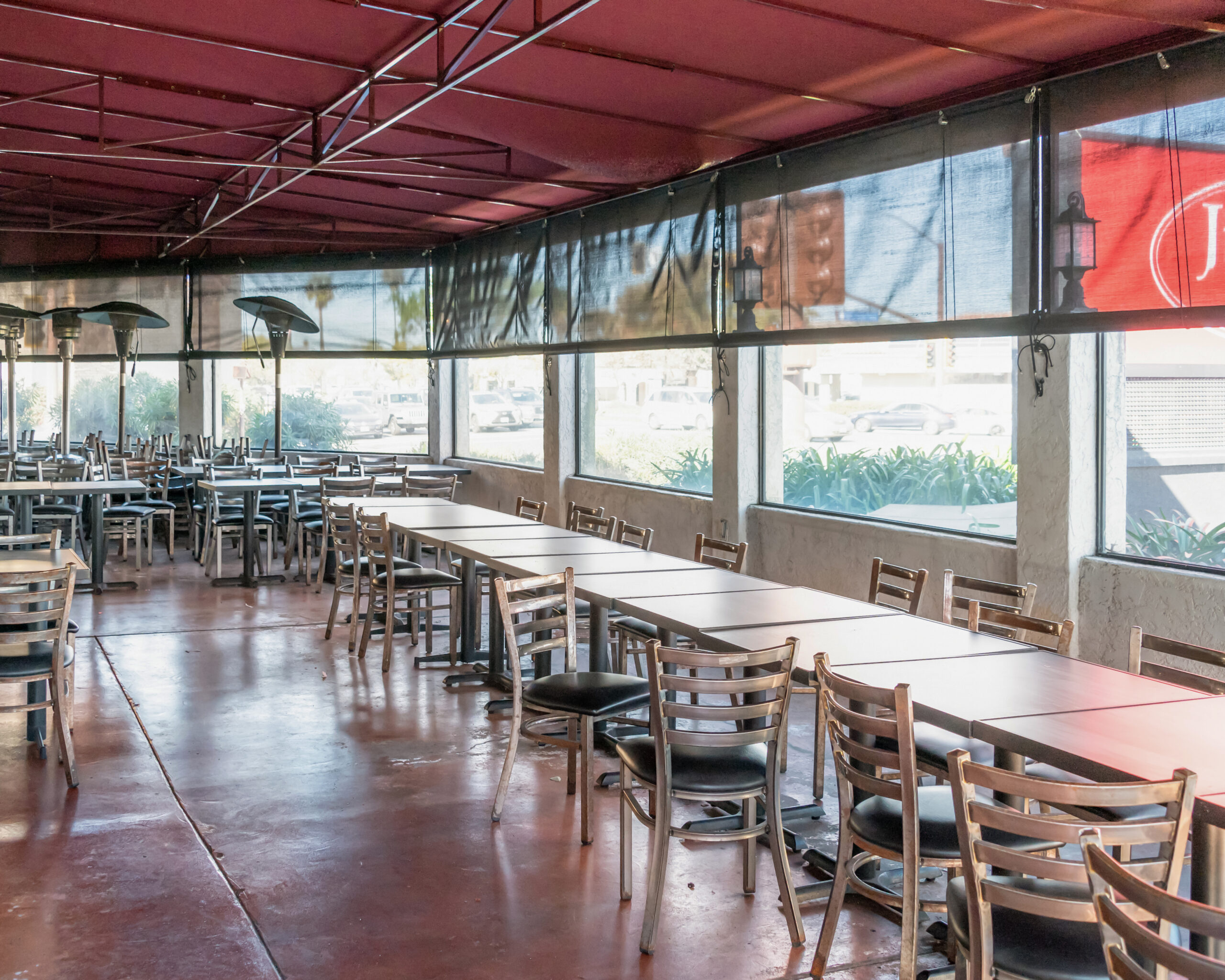 Jimmy's of Santee dining room