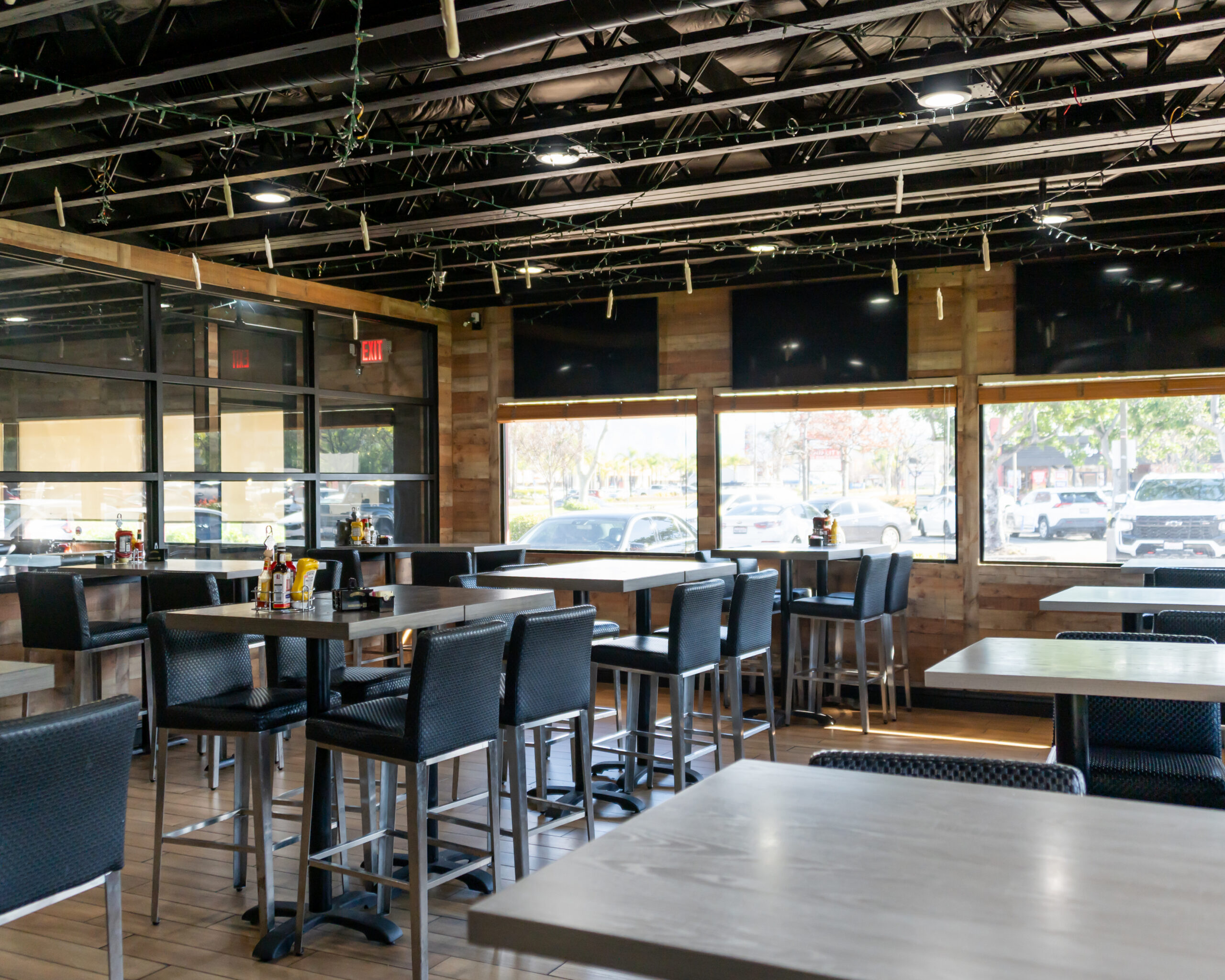 Inside Jimmy's of Santee